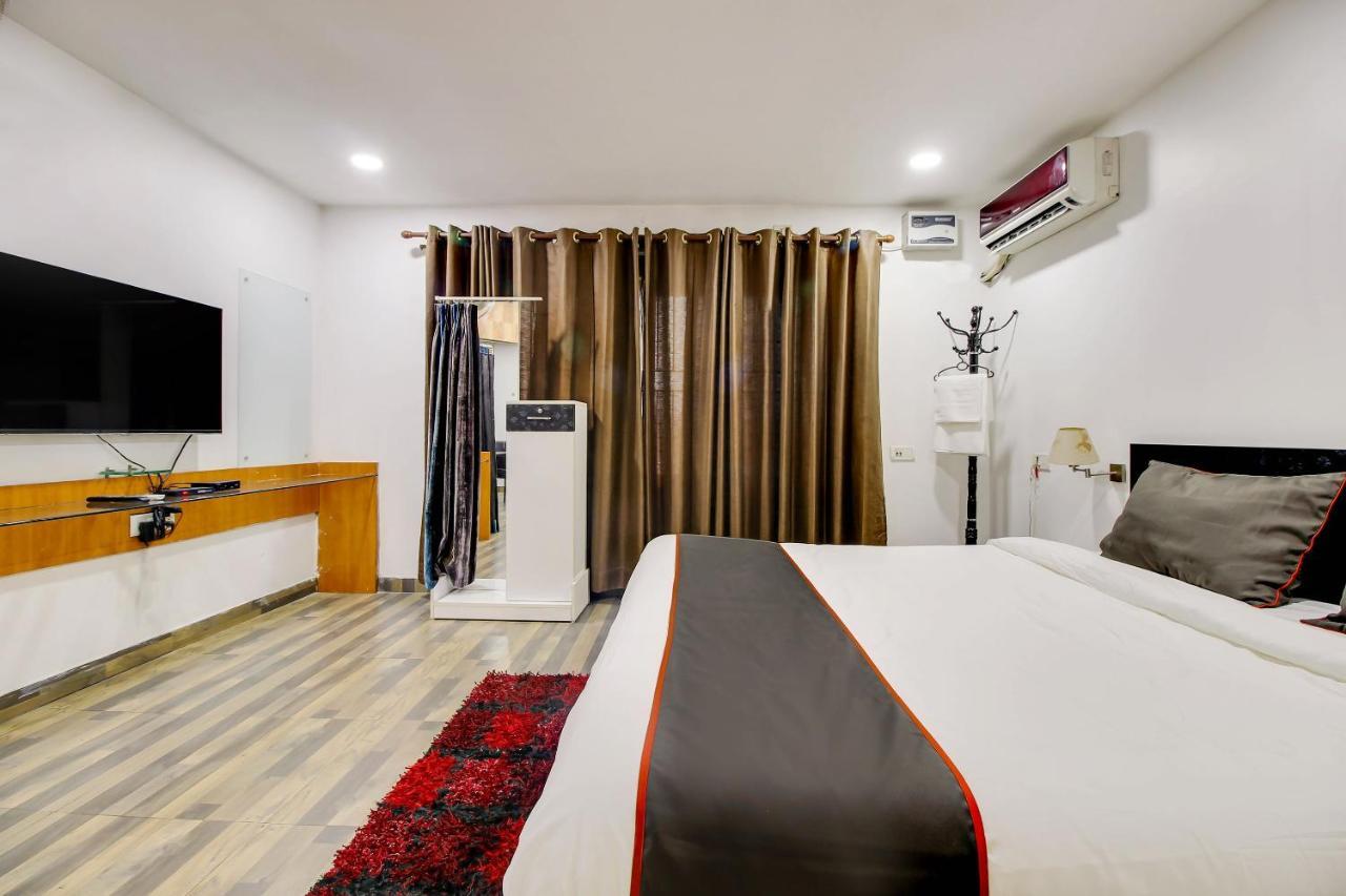 Oyo 2794 Hotel Plaza Inn Guwahati Buitenkant foto