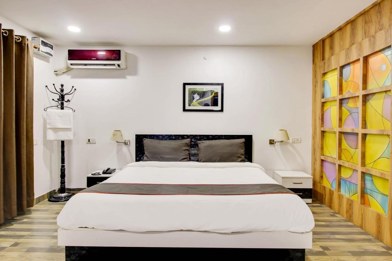 Oyo 2794 Hotel Plaza Inn Guwahati Buitenkant foto