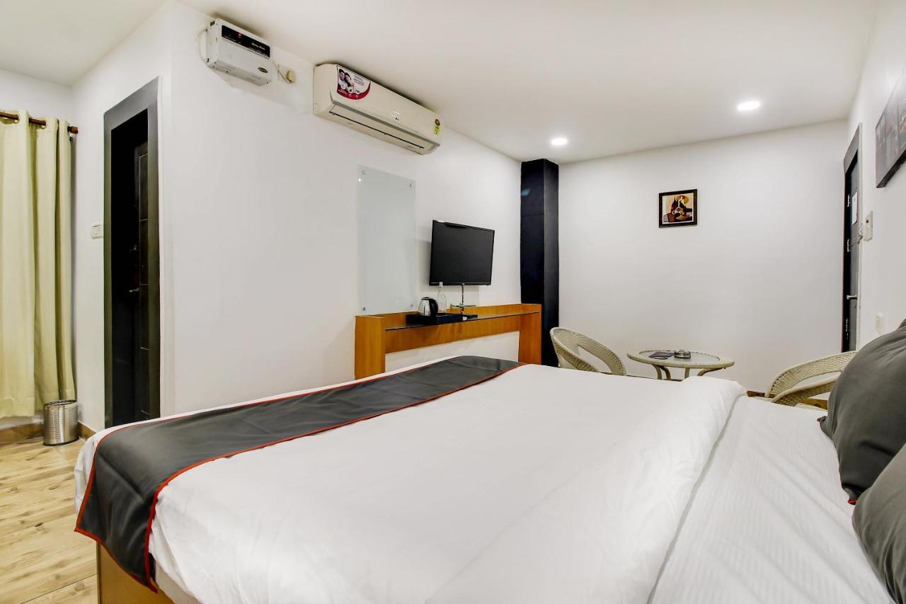 Oyo 2794 Hotel Plaza Inn Guwahati Buitenkant foto